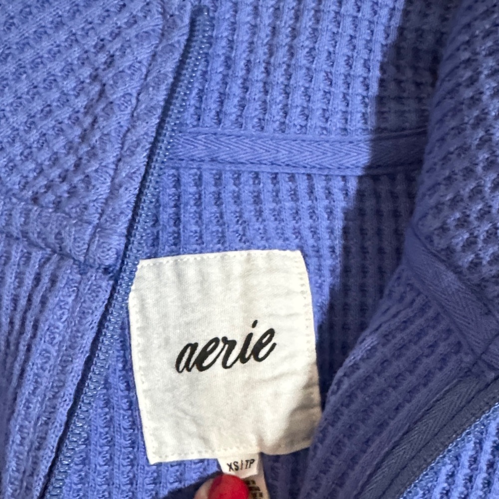 Aerie Women’s Quarter Zip - Picture 2 of 4
